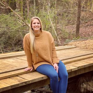 Meet your Posher, Olivia